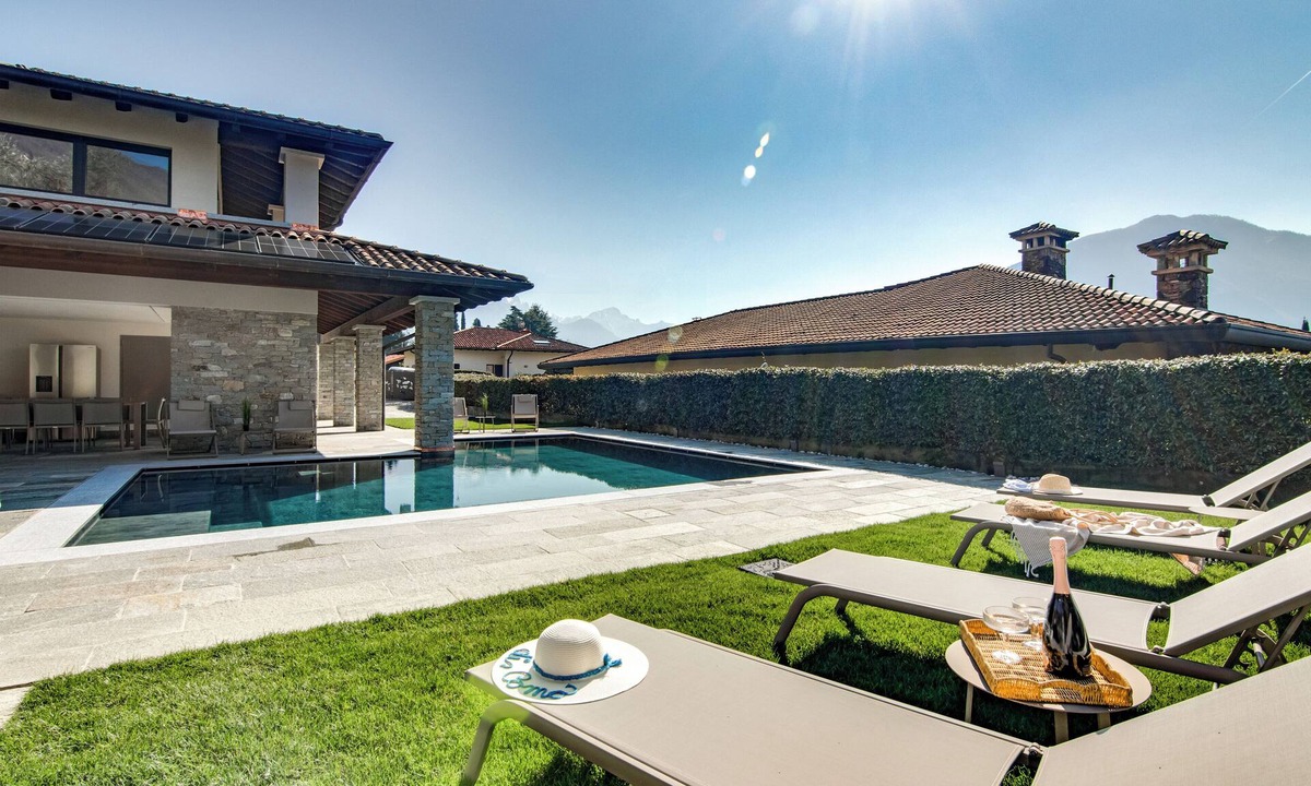 Tremezzo Villa | VILLA ULIVI by Curti rentals