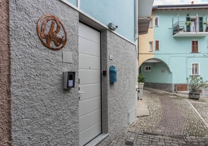 Apartment Casa Royale Appartamento Acqua with Wi-Fi, A/C & Balcony