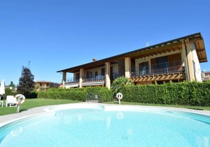 Apartment "Sirmione Family Apartment" with pool and 2 bedrooms
