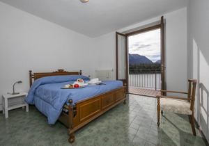 Casa Fronte Isola in Ossuccio