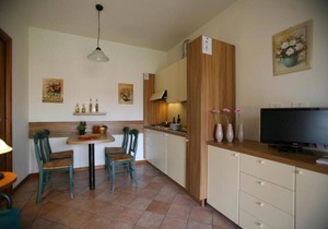 City/Village Apartment in Sirmione with 1 bedrooms sleeps 4