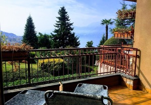 Cordelia 5 apartment with lake view and pool