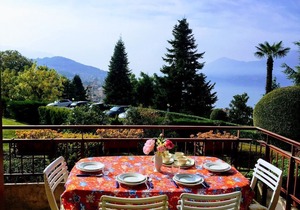 Cordelia 5 apartment with lake view and pool