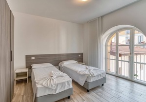 "Elegant and spacious apartments 80 m from the lake in Griante, nice resort on Lake Como, 3 km from