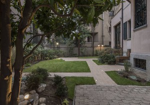 Exclusive Villa in City Life for groups (NO party)