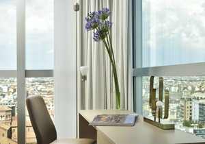 Executive two-room apartment with city view - Torre Galfa Milan | ONE Experience