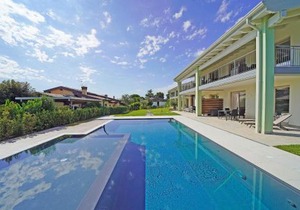 Gardaliva Blue Studio 3