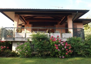 Holiday house San Felice del Benaco for 1 - 9 persons with 4 bedrooms - Holiday house