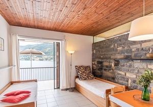 Holiday home with balcony, for 2-4 people, by lake Como near Pognana Lario