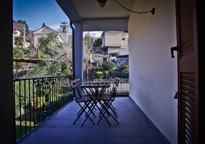HOUSE OF VICTORY 4 FRONT LAKE AP2 GARDEN & SPA