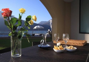 Maccagno apartment with pool and jacuzzi