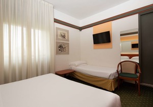Jet Hotel, Sure Hotel Collection by Best Western