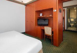 Jet Hotel, Sure Hotel Collection by Best Western
