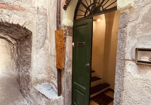 La Cambusa, private parking