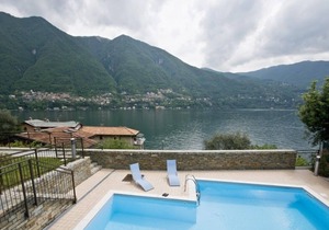 Laglio Contemporary Home with pool sleeps 4 by Italian Apartments.