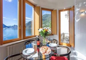 Lake Lugano apartment with balcony