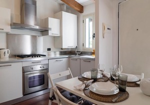 Large apartment in Milan center