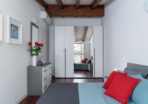 Large apartment in Milan center
