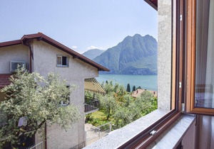 Lovely apartment in Riva di Solto