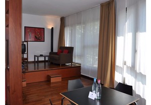 Milan: Apartment in elegant and modern residence
