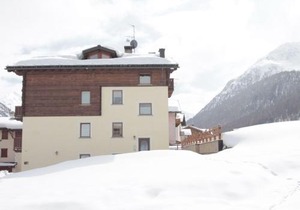 Modern Holiday Home in Livigno Italy near Ski Area