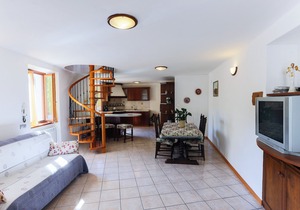 Quiet apartment a few kilometers from Lake Garda
