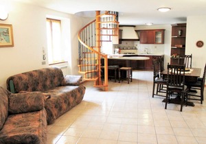 Quiet apartment a few kilometers from Lake Garda
