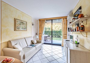 Residence Villa Giulia 5/03 with pool by Wonderful Italy