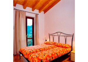 Residence Garden: Two-room apartment with balcony and lake view