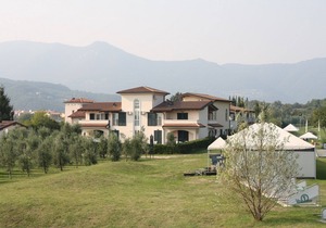 RESIDENCE IL COLOMBARO ~ FOUR-ROOM APARTMENT C2