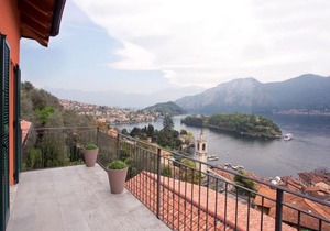 SALA COMACINA APARTMENT NO 4-SLEEPS 10 by Italian Apartments