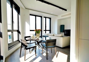San Babila Modern Apartment