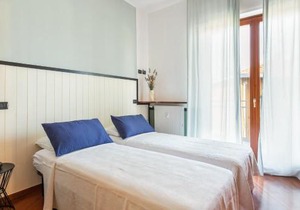 Santa Chiara Apartment by MyHomeInComo