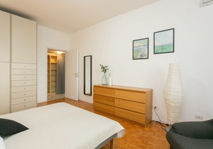 Three-room apartment adjacent to the Maciachini metro
