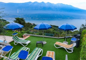 With spectacular lake view and pool – Apartment Elka 6