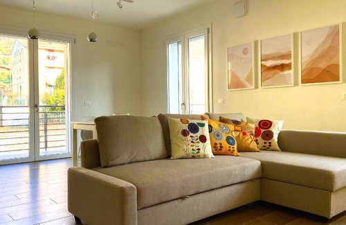 Sale Marasino Apartment | 100 m² Apartment ∙ 2 bedrooms ∙ 6 guests