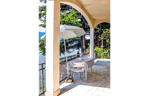 Brezzo di Bedero House | 100 m² House ∙ 4 bedrooms ∙ 8 guests
