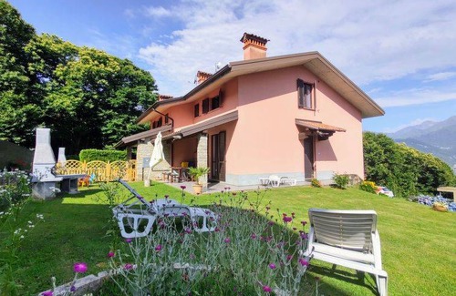 Colico House | 100 m² House ∙ 2 bedrooms ∙ 6 guests