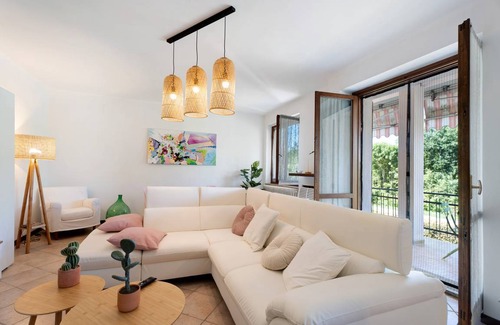 Angera House | 100 m² House ∙ 3 bedrooms ∙ 6 guests