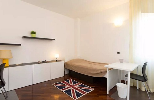Bicocca Other | 100 m² Shared room ∙ 1 bedroom ∙ 2 guests