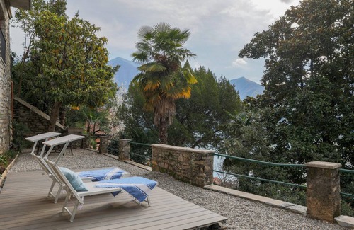 Carate Urio Apartment | 120 m² Apartment ∙ 2 bedrooms ∙ 4 guests