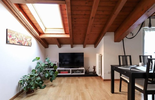 Villasanta Apartment | 120 m² Apartment ∙ 2 bedrooms ∙ 4 guests