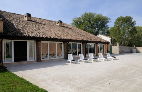 Borgo Virgilio House | 1200 m² Farmhouse ∙ 5 bedrooms ∙ 10 guests