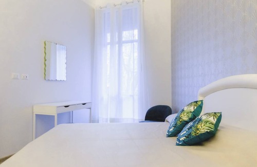 Central Station Apartment | 130 m² Apartment ∙ 2 bedrooms ∙ 6 guests