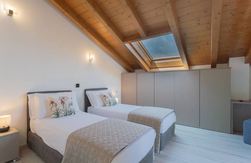 Lezzeno Apartment | 130 m² Apartment ∙ 2 bedrooms ∙ 6 guests