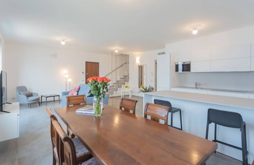 Lezzeno Apartment | 130 m² Apartment ∙ 2 bedrooms ∙ 6 guests