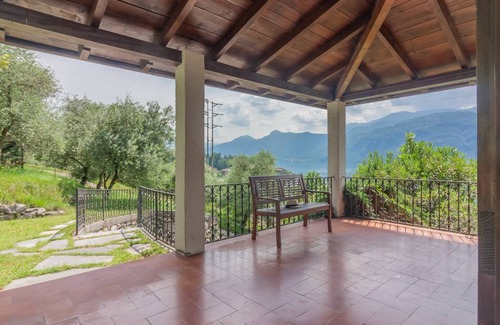 Varenna Villa | 132 m² Villa ∙ 3 bedrooms ∙ 4 guests