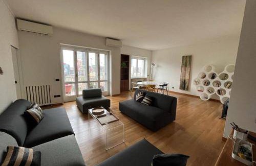 Varesine Apartment | 140 m² Apartment ∙ 2 bedrooms ∙ 6 guests