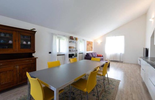Assago Apartment | 140 m² Apartment ∙ 3 bedrooms ∙ 9 guests