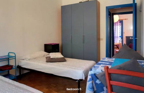 Central Station Other | 140 m² Shared room ∙ 1 bedroom ∙ 1 guest